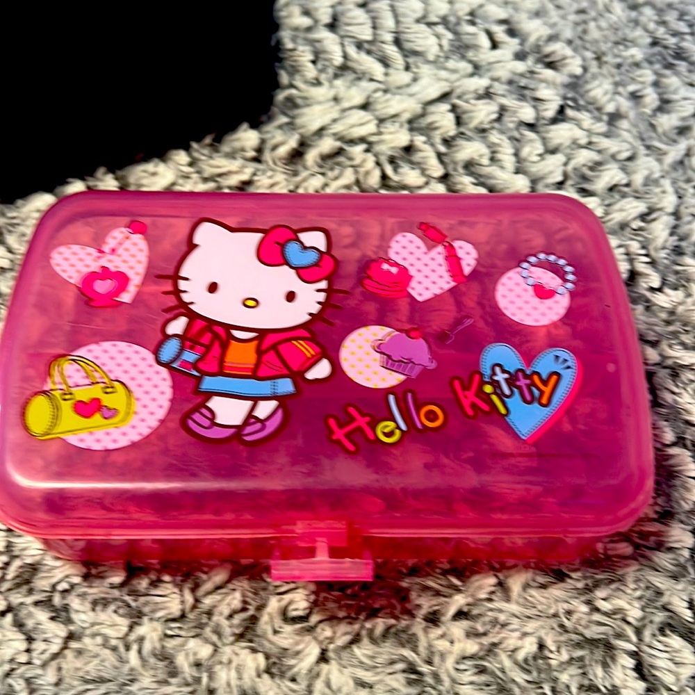 Hello kitty make organizer